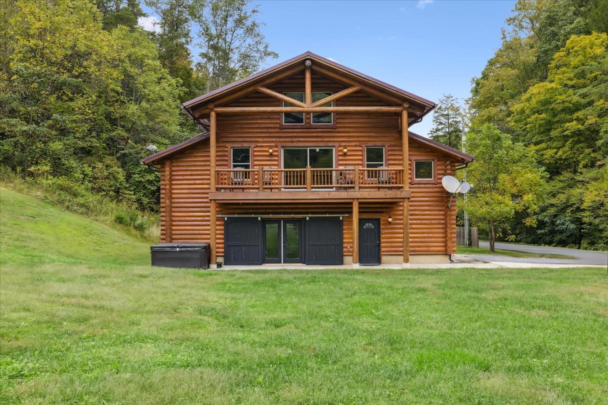 Hot Tub Fire Pit Game Room Theater Easy Access Sleeps 12 - Black Bear Lodge Pigeon Forge Esterno foto