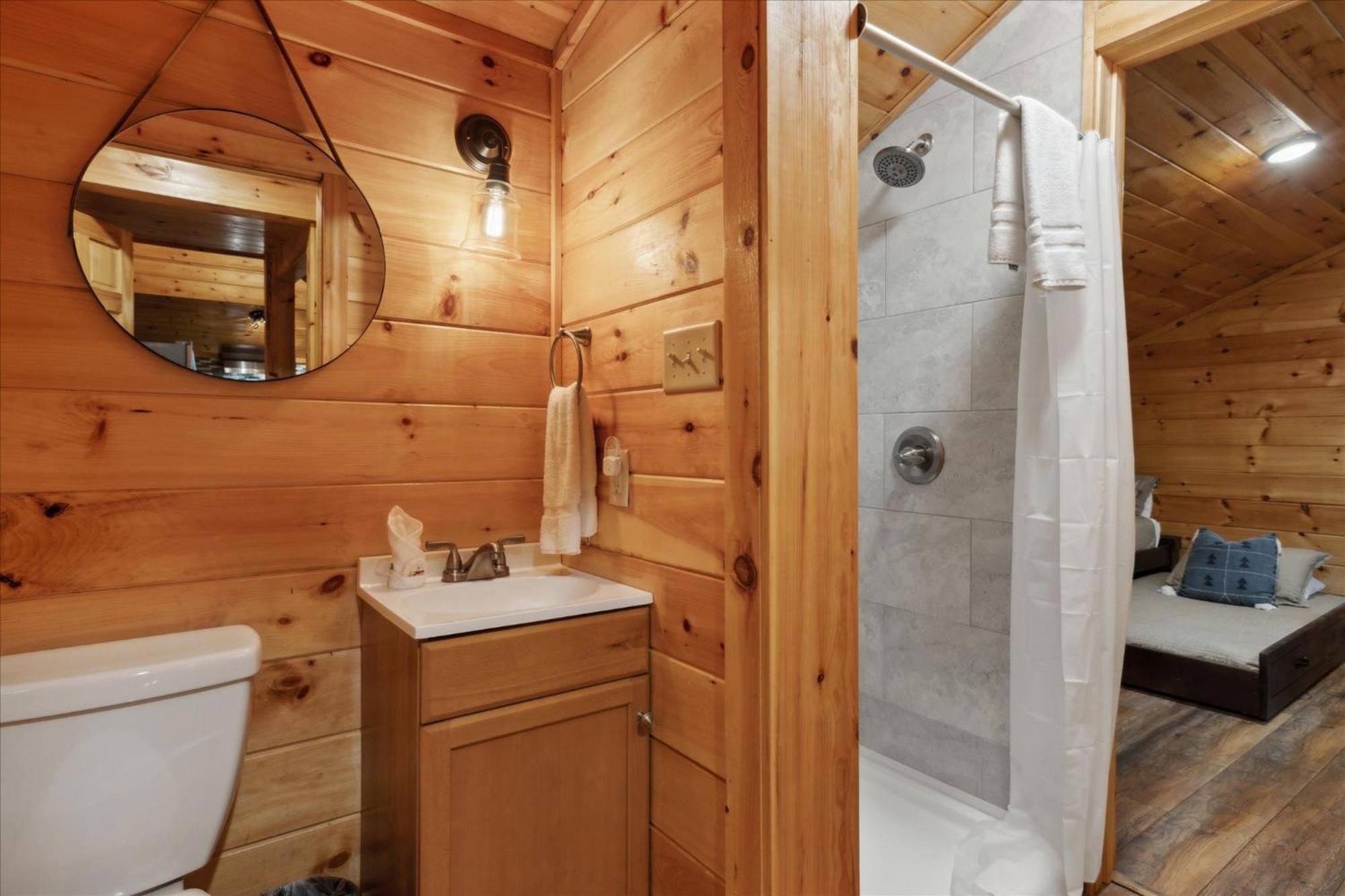Hot Tub Fire Pit Game Room Theater Easy Access Sleeps 12 - Black Bear Lodge Pigeon Forge Esterno foto