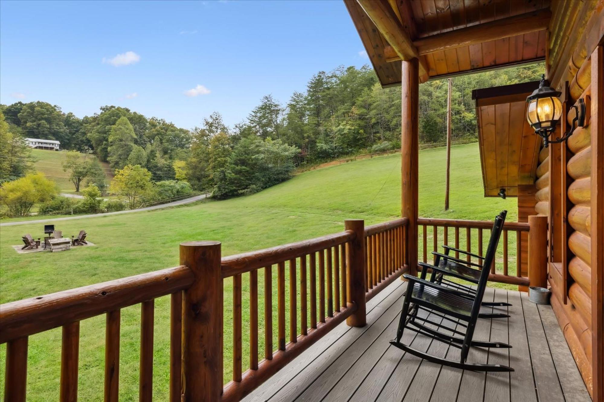 Hot Tub Fire Pit Game Room Theater Easy Access Sleeps 12 - Black Bear Lodge Pigeon Forge Esterno foto